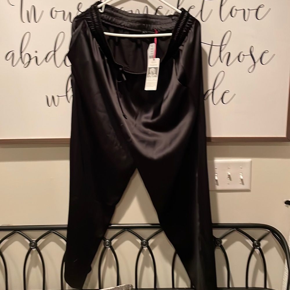 NWT Gibson Black satin dress pants